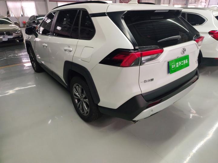 RAV4 2023 2.0L CVT AWD photo 6