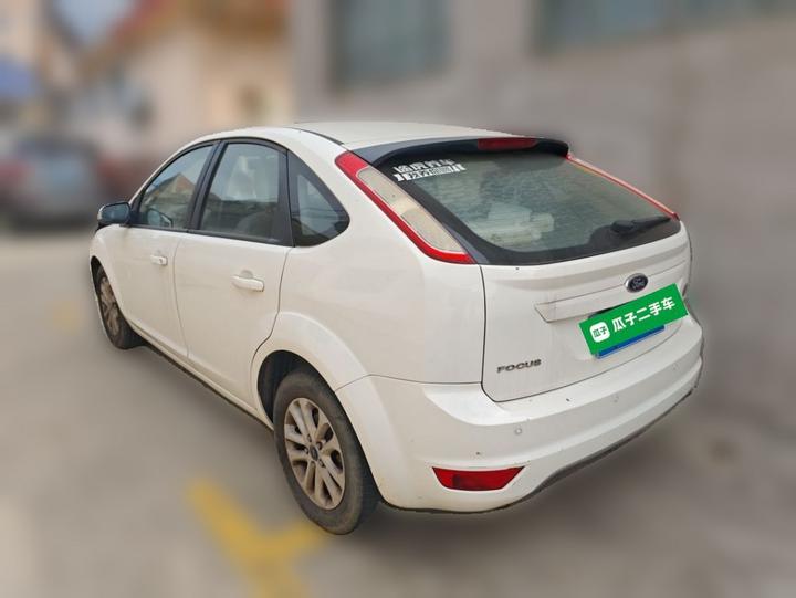 Focus 2013 Hatchback Classic 1.8L AT photo 4
