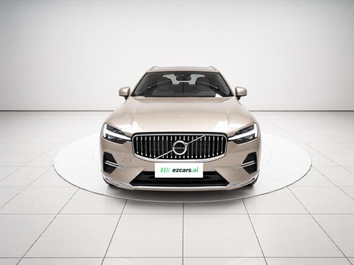 XC60 2024 B5 AWD Luxury photo 2