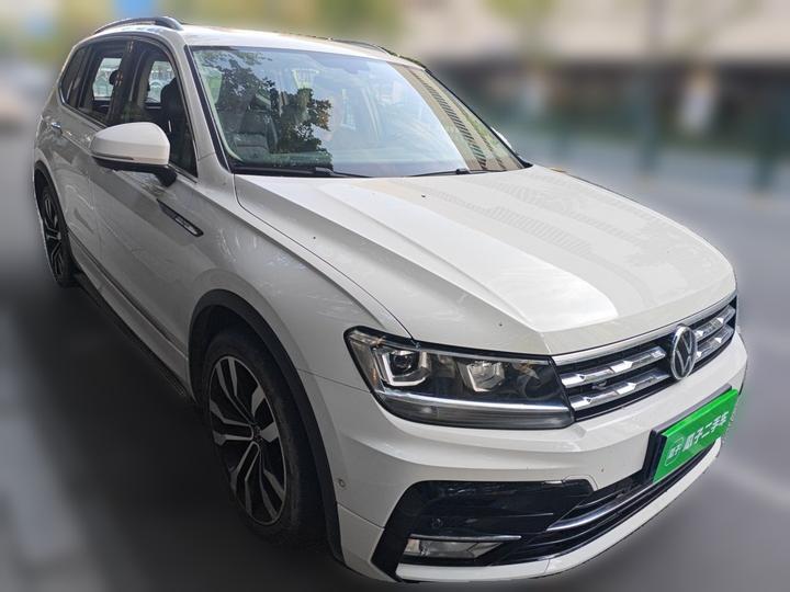 Tiguan L 2021 330TSI AT RWD R-Line photo 3