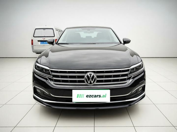 2021 380TSI Luxury photo 2