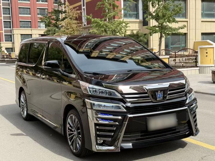 2021 Crown Hybrid 2.5L HV Premium photo 3