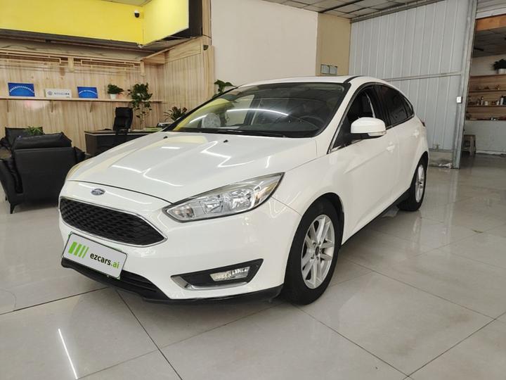 Focus 2017 Hatchback EcoBoost 125 AT Fashion