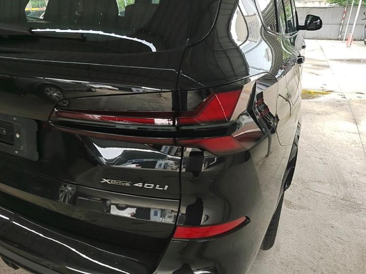 X5 2026 Facelift xDrive 40Li M M Sport Night Package photo 7