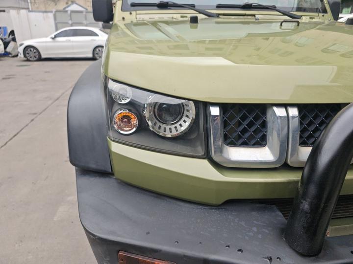 BJ40 2016 40L 2.3T AT AWD Exclusive photo 7