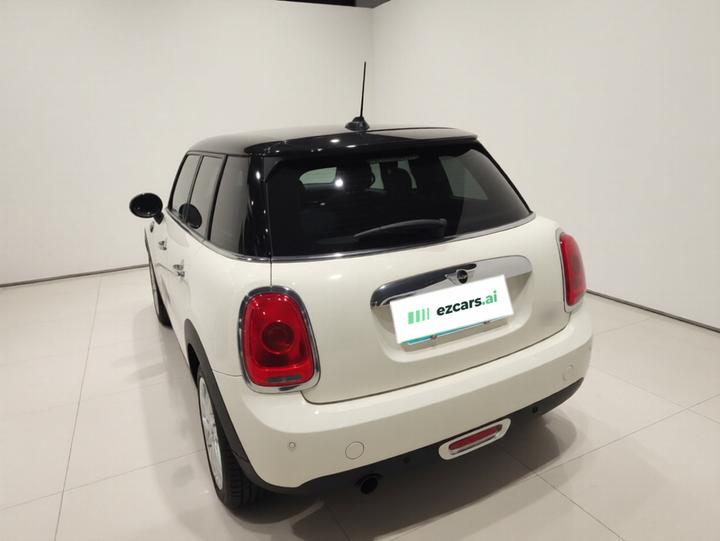 2016 1.2T ONE 5-Door photo 4