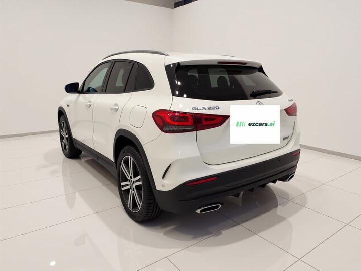 GLA 2022 GLA 220 4MATIC photo 4