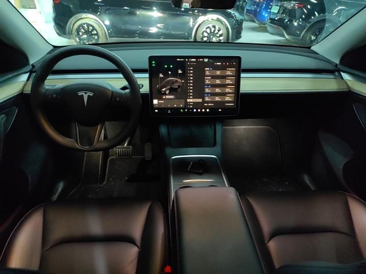 Model Y 2022 Facelift RWD photo 5