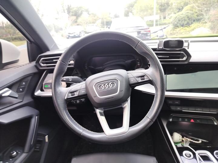 A3 2025 A3L Limousine 35TFSI Flying Spur Exclusive photo 8