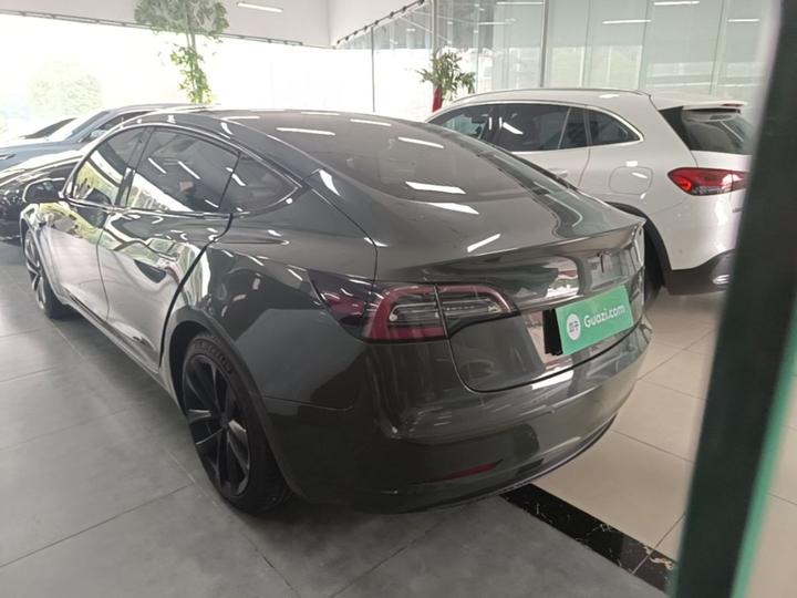 Model 3 2020 Standard Range RWD Upgraded photo 3