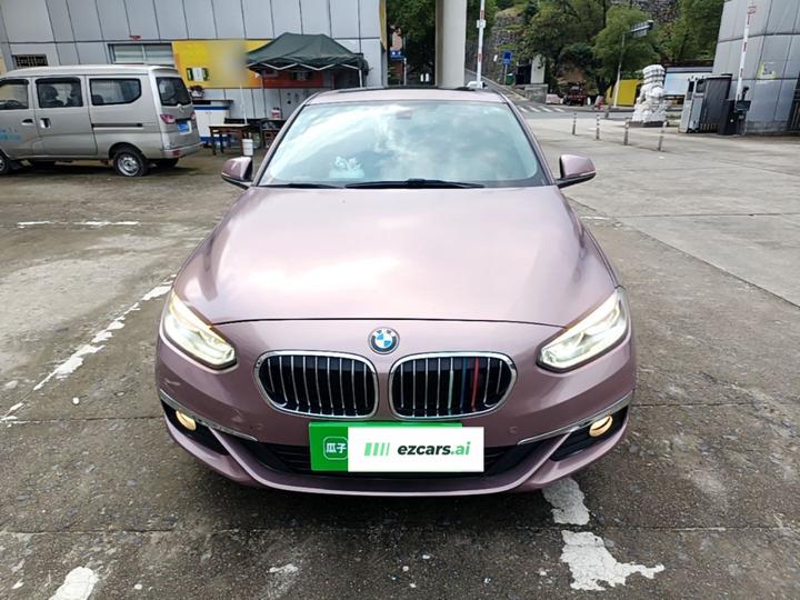 1 Series 2017 118i Design Package photo 2