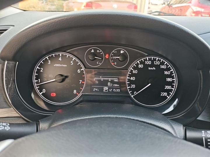 Tiida 2011 1.6L CVT Smart photo 7