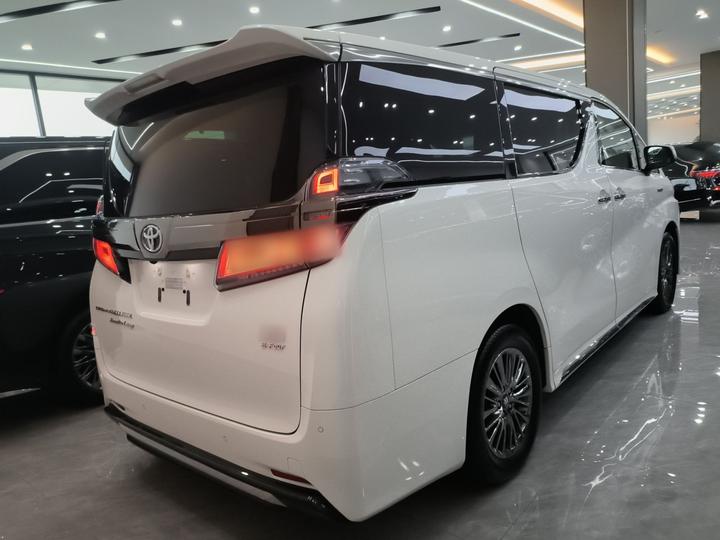 2023 Crown Hybrid 2.5L HV Supreme photo 4