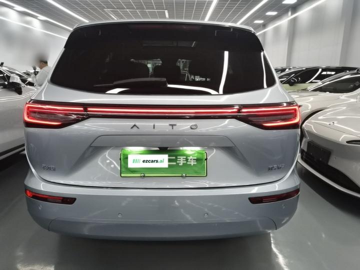 HIMA AITO M7 2024 1.5T AWD Plus 5-Seater photo 5