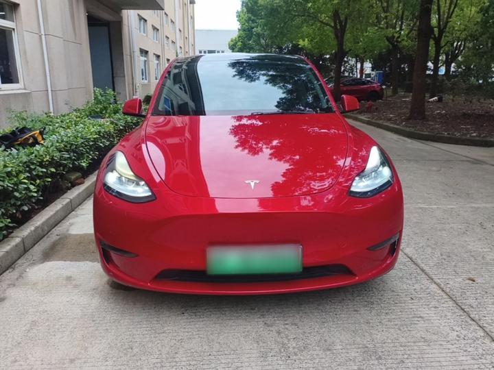 Model Y 2022 Long Range AWD photo 2