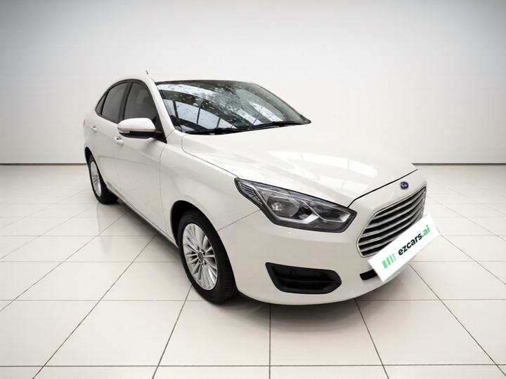 Escort 2017 1.5L AT Comfort photo 3
