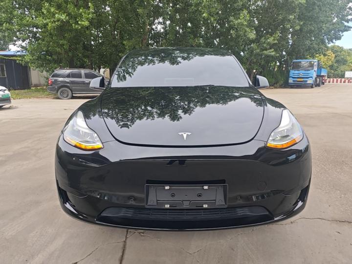 Model Y 2022 RWD photo 2