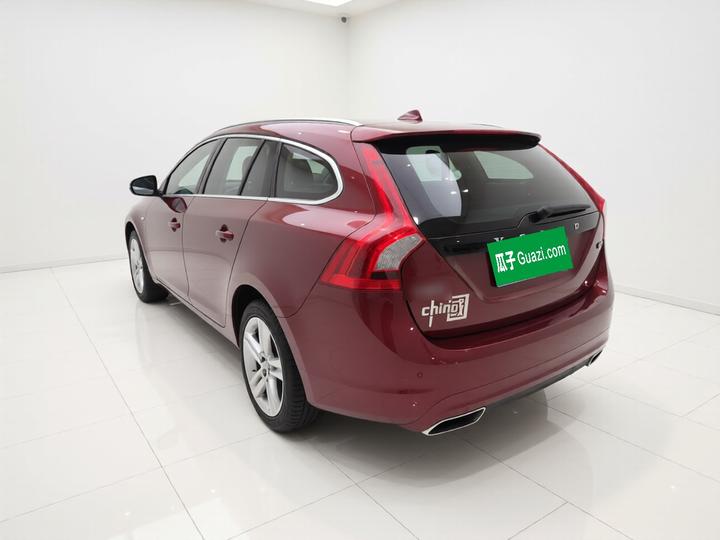 V60 2015 T5 photo 4