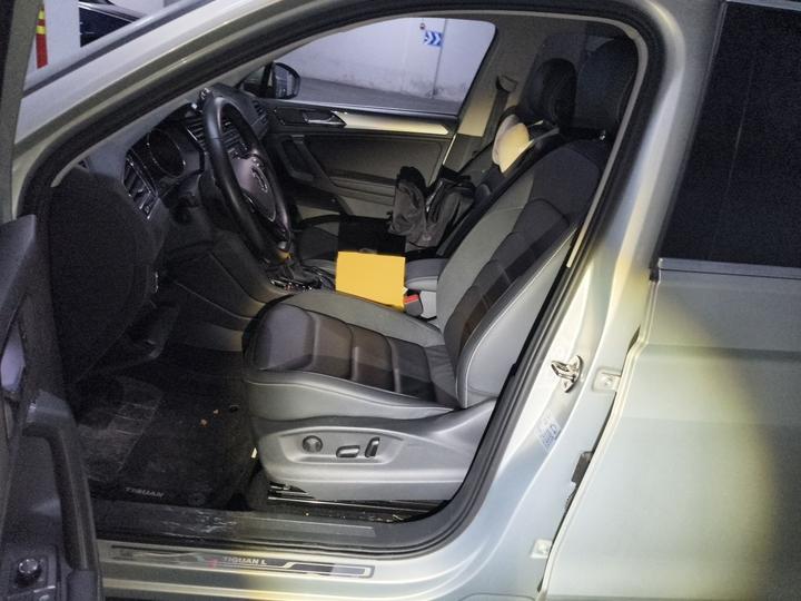Tiguan L 2018 330TSI AT RWD Comfort photo 7