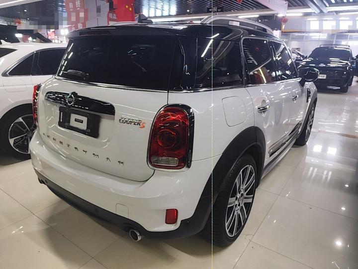 2019 2.0T COOPER S ALL4 photo 4