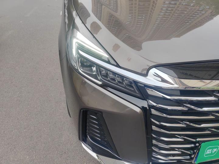 GL8 2023 Facelift Luxury photo 7