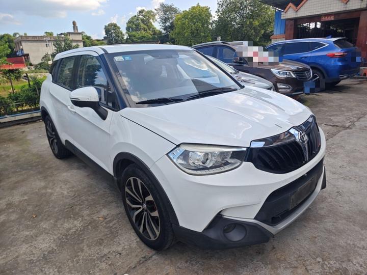 Zhonghua V3 2016 1.5T AT Flagship photo 3