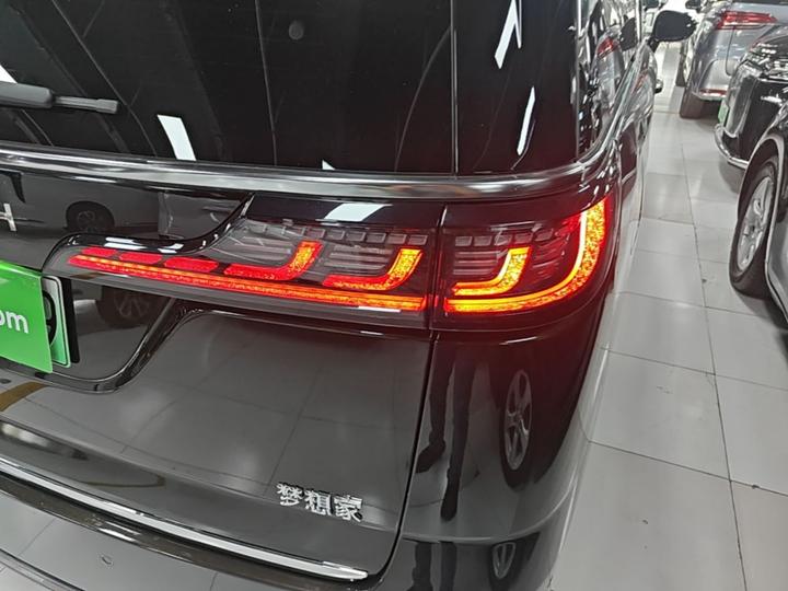 Voyah Dreamer 2025 PHEV AWD Flagship photo 7
