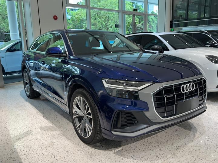 Q8 2021 55 TFSI Luxury Dynamic photo 3