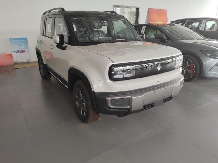 Plus 2026 301km Flagship photo 4
