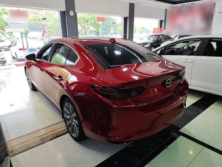 3 Axela 2021 2.0L AT photo 4