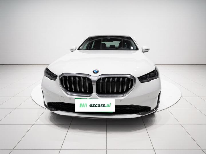 5 Series 2024 530Li Exclusive Luxury photo 2