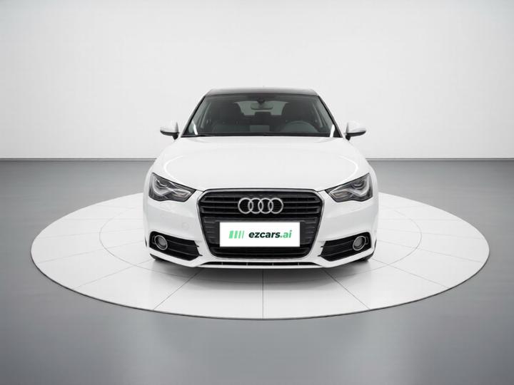 A1 2014 30 TFSI Sportback Comfort photo 2
