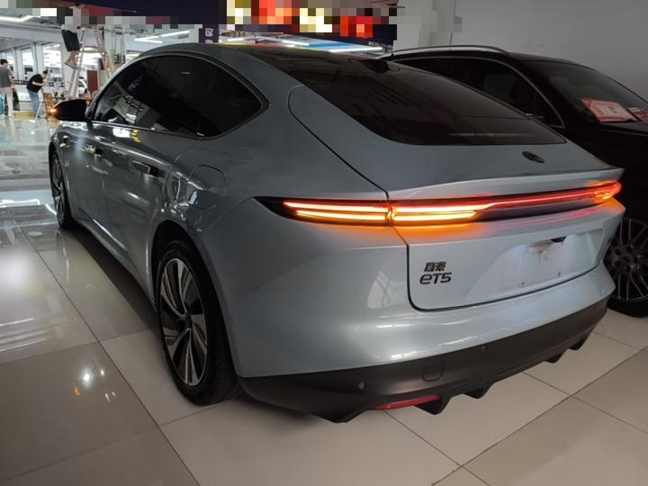 ET5 2022 75kWh photo 4