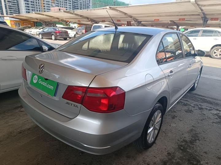 2015 1.6L AT Comfort photo 4