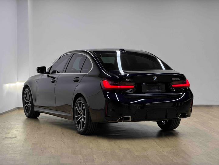 3 Series 2026 325Li M Sport Package photo 4