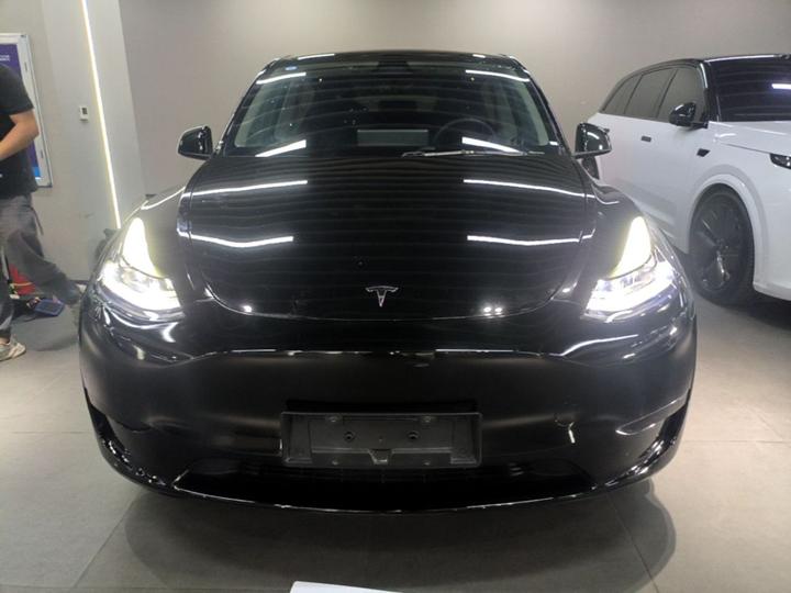Model Y 2024 RWD photo 2