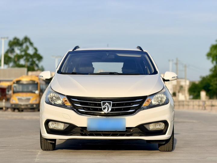 310 2016 1.2L MT Luxury photo 2