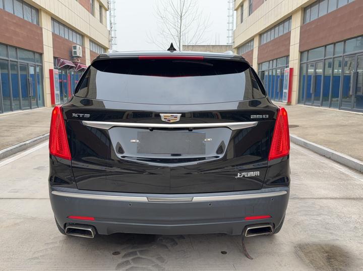 XT5 2018 25T Luxury photo 3