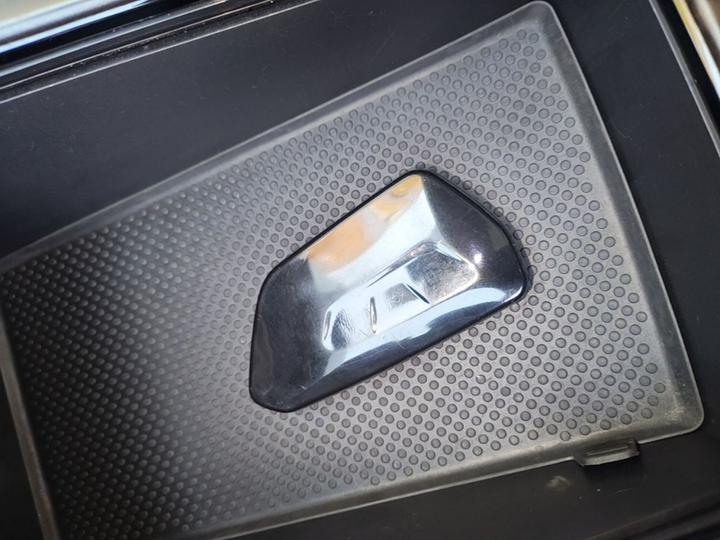 2021 380TSI AWD Luxury Pro photo 8