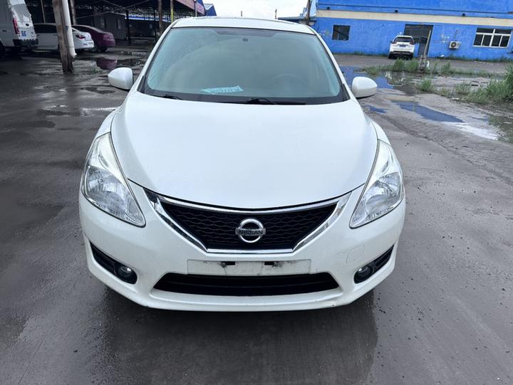 Tiida 2011 1.6L CVT Smart photo 2