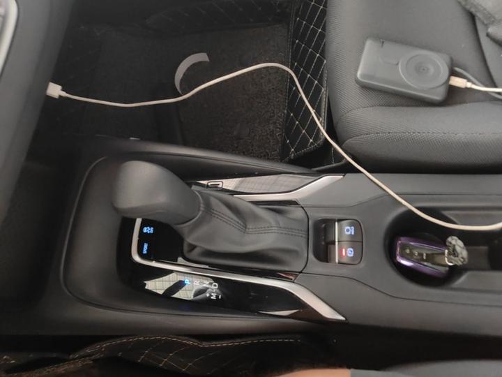 Levin 2022 185T CVT Luxury photo 5