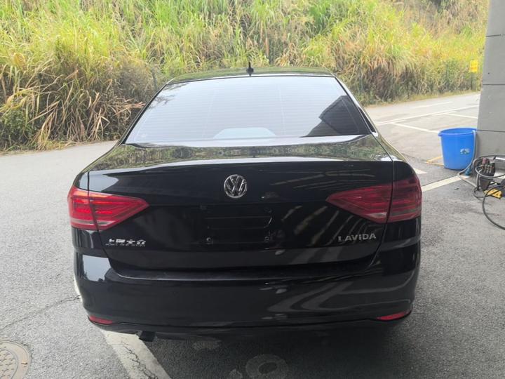 Lavida 2015 1.6L AT Comfort photo 3