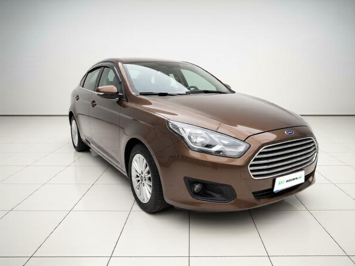 Escort 2017 Facelift 1.5L MT Comfort photo 3