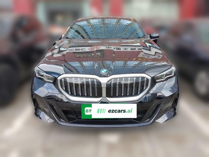 5 Series 2026 530Li Leading M Sport Package photo 2