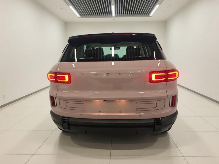 Geely icon 2026 1.5TD photo 5