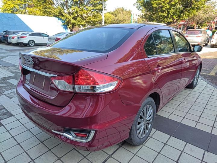 2015 1.6L AT photo 6