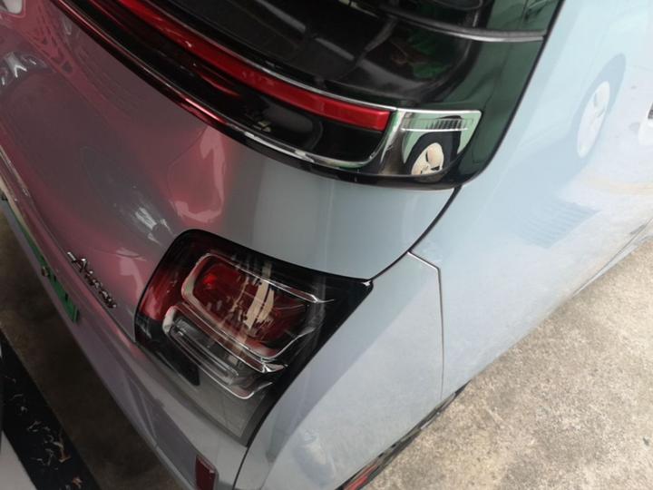 Wuling Air ev 2023 4-Seater - Standard photo 7