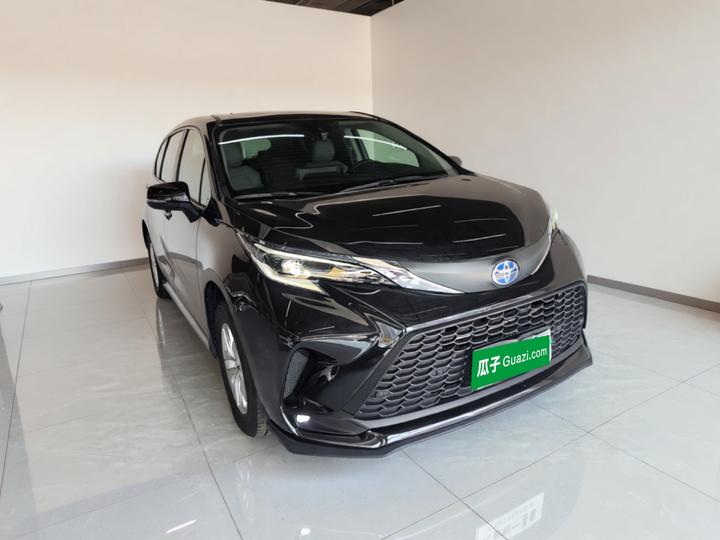 Granvia 2023 2.5L Hybrid Comfort photo 3