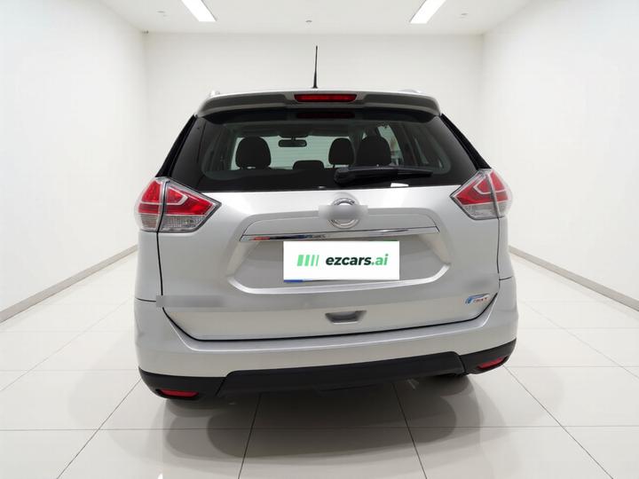 X-Trail 2014 2.0L CVT Comfort 2WD photo 5