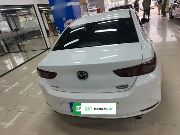 3 Axela 2020 2.0L AT photo 5